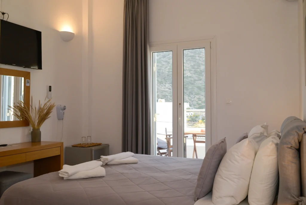 Superior Double Upper Floor With Sea/Pool View 